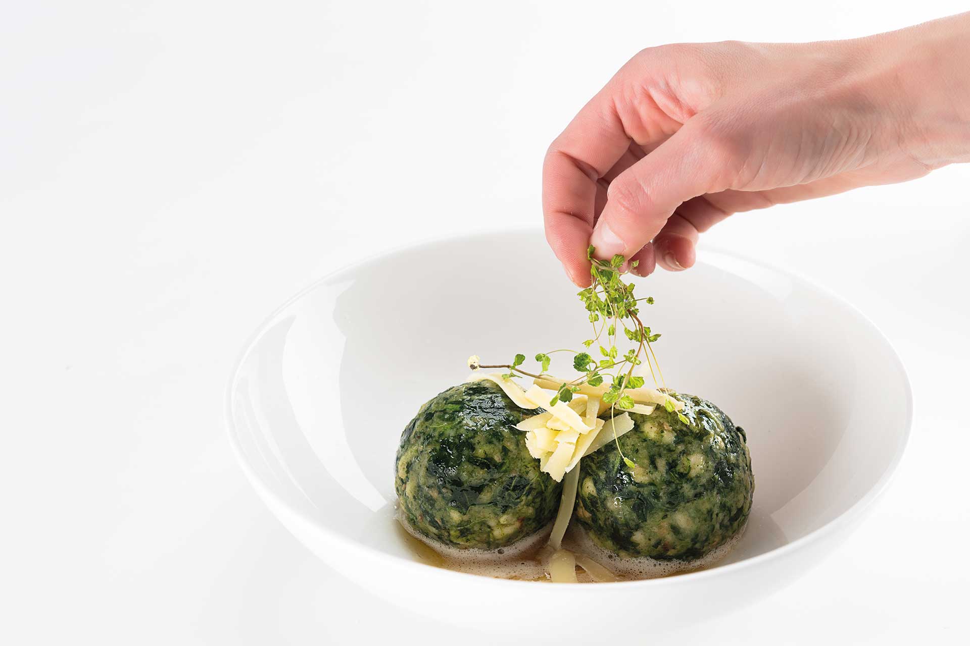 38comma5-agentur-studios-jb-kochbuch-foodphotography-spinatknoedel