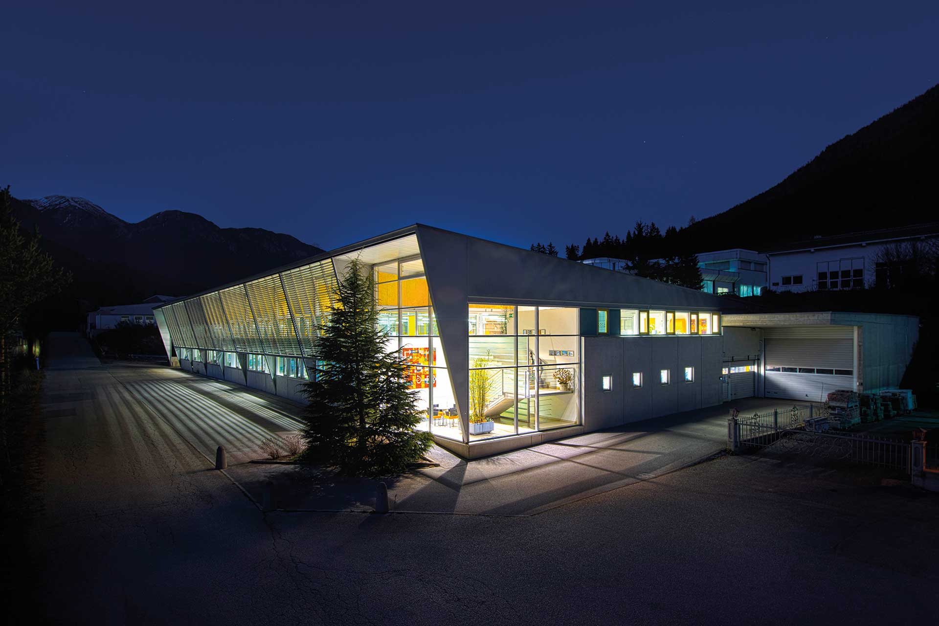 Agentur-385-Portfolio-Fotografie-Halle-Aussenansicht